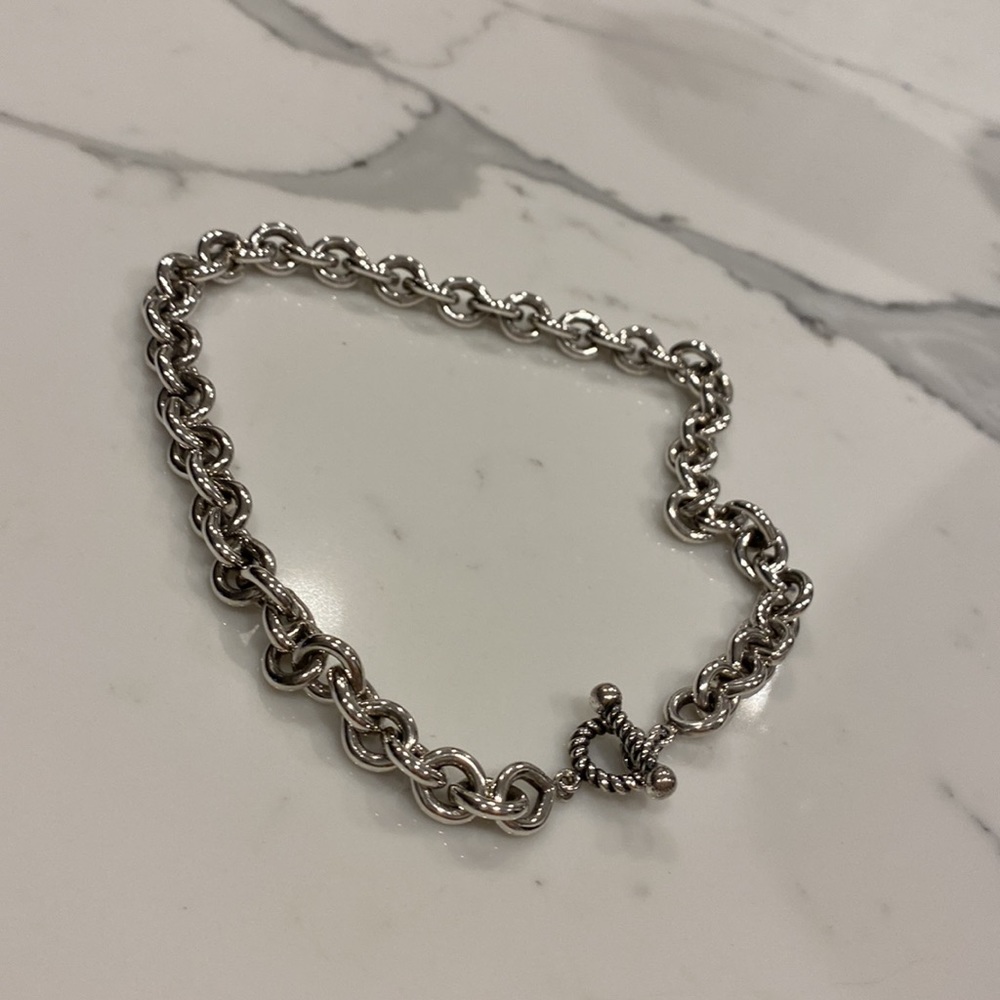 Esti Frederica
Sterling Silver Necklace